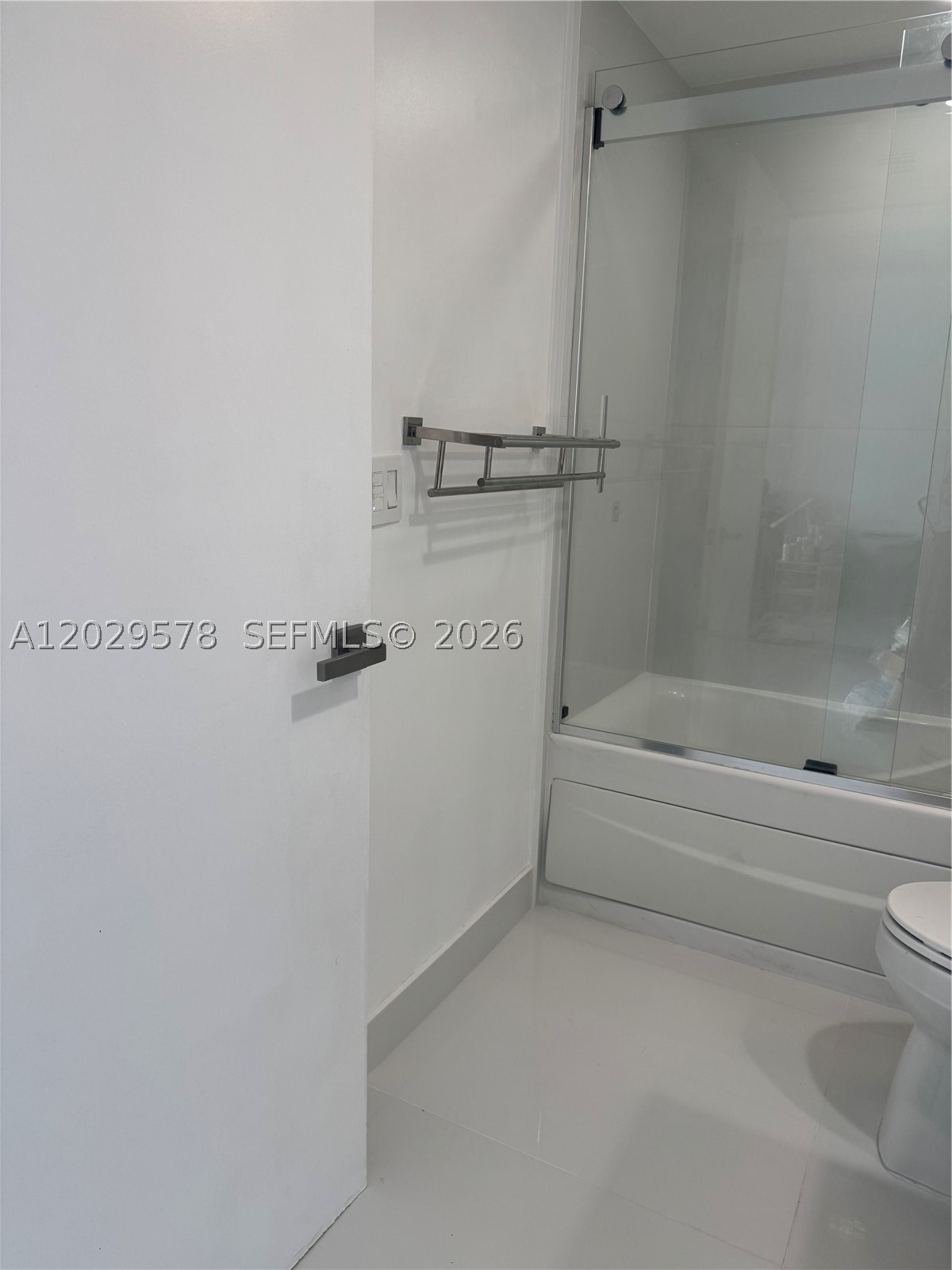 50 Biscayne Blvd #2707, Miami FL 33132