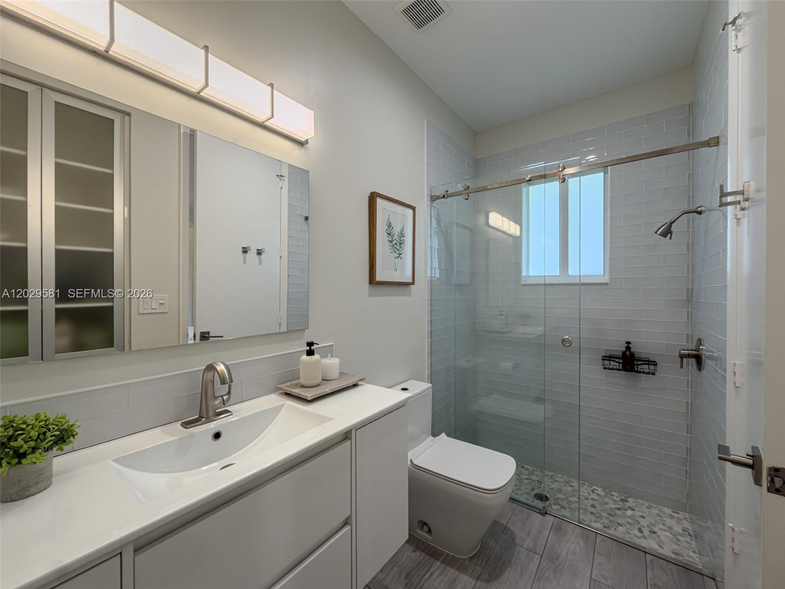 2458 Provence Ct, Weston FL 33327