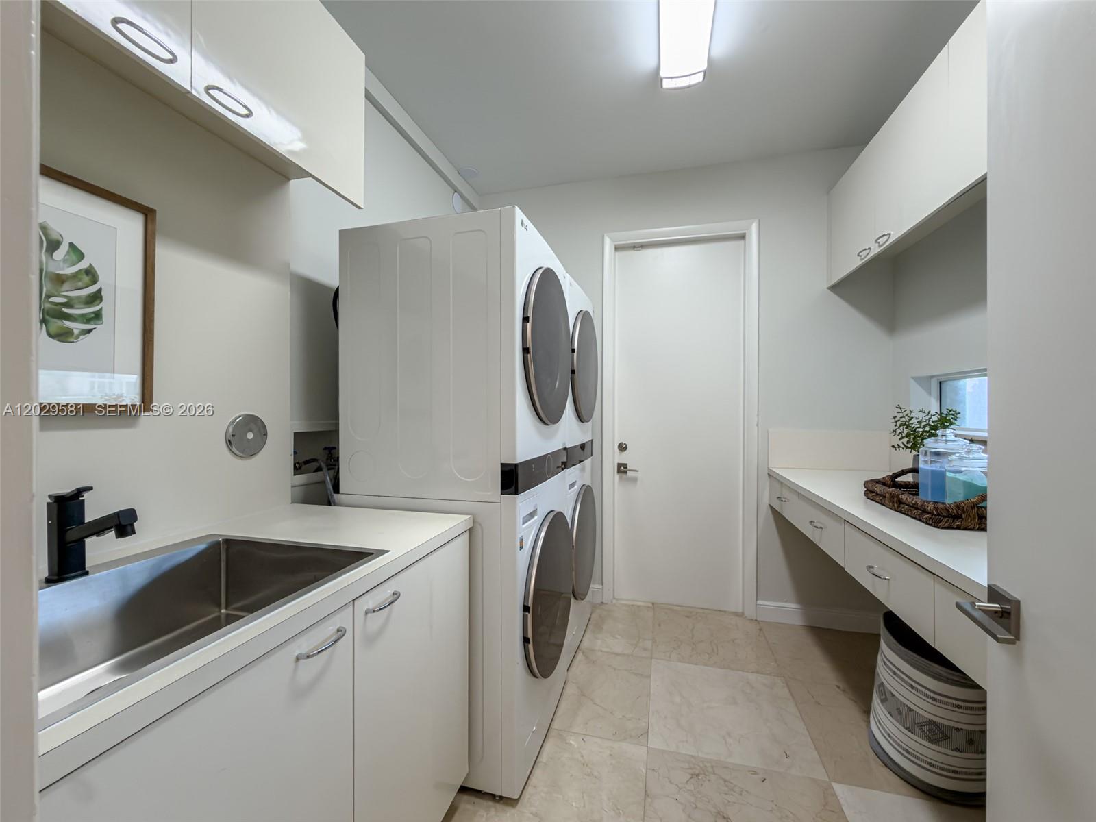 2458 Provence Ct, Weston FL 33327
