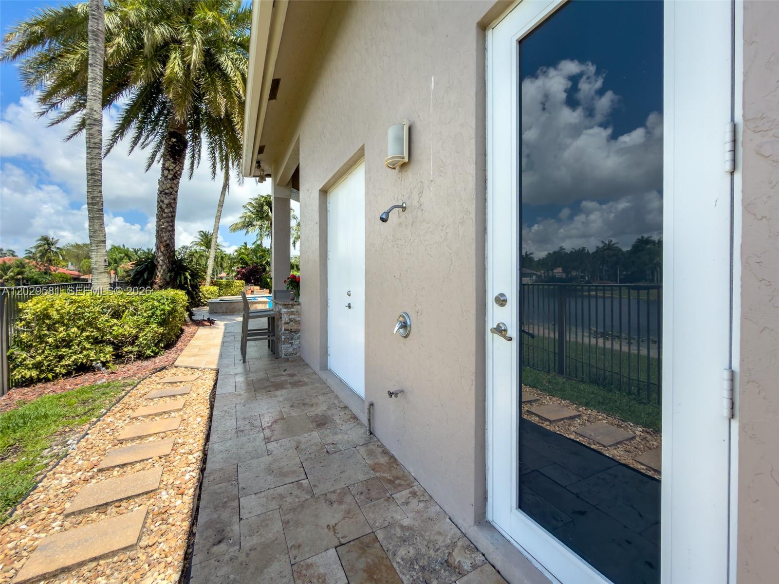 2458 Provence Ct, Weston FL 33327