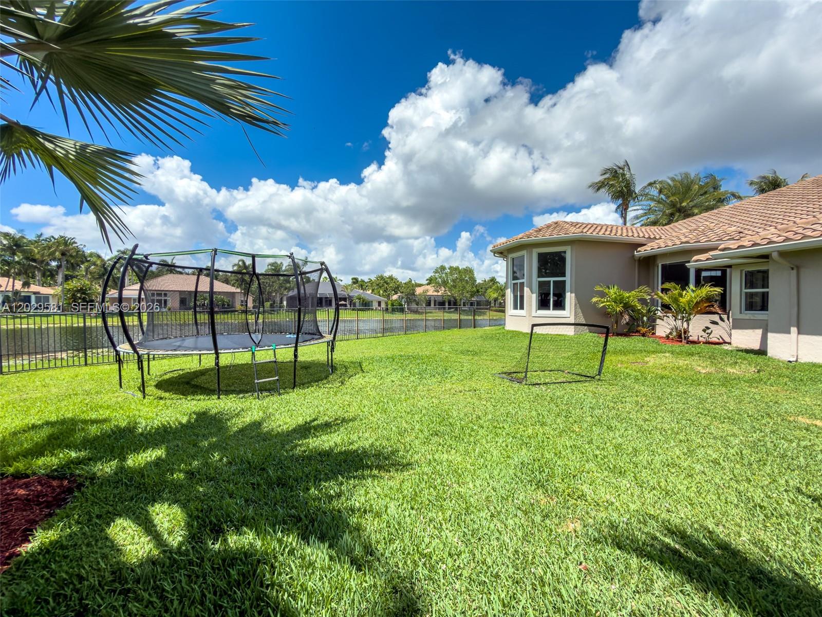2458 Provence Ct, Weston FL 33327