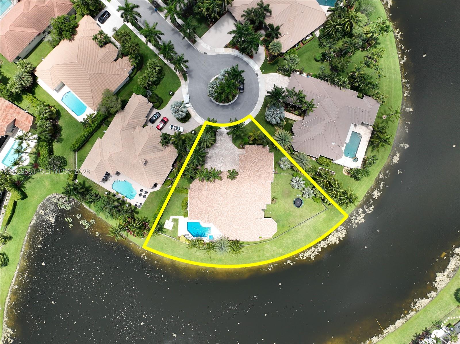 2458 Provence Ct, Weston FL 33327