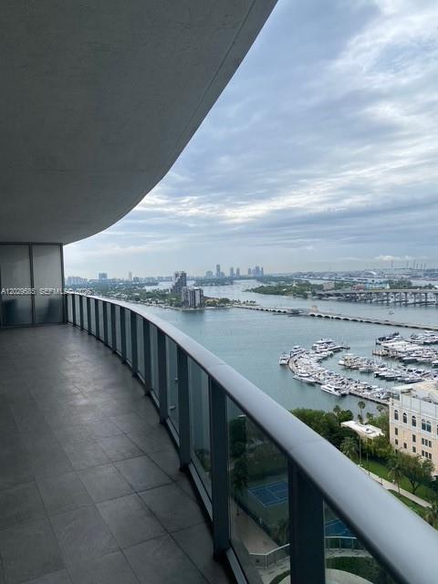 488 NE 18th St #2110, Miami FL 33132
