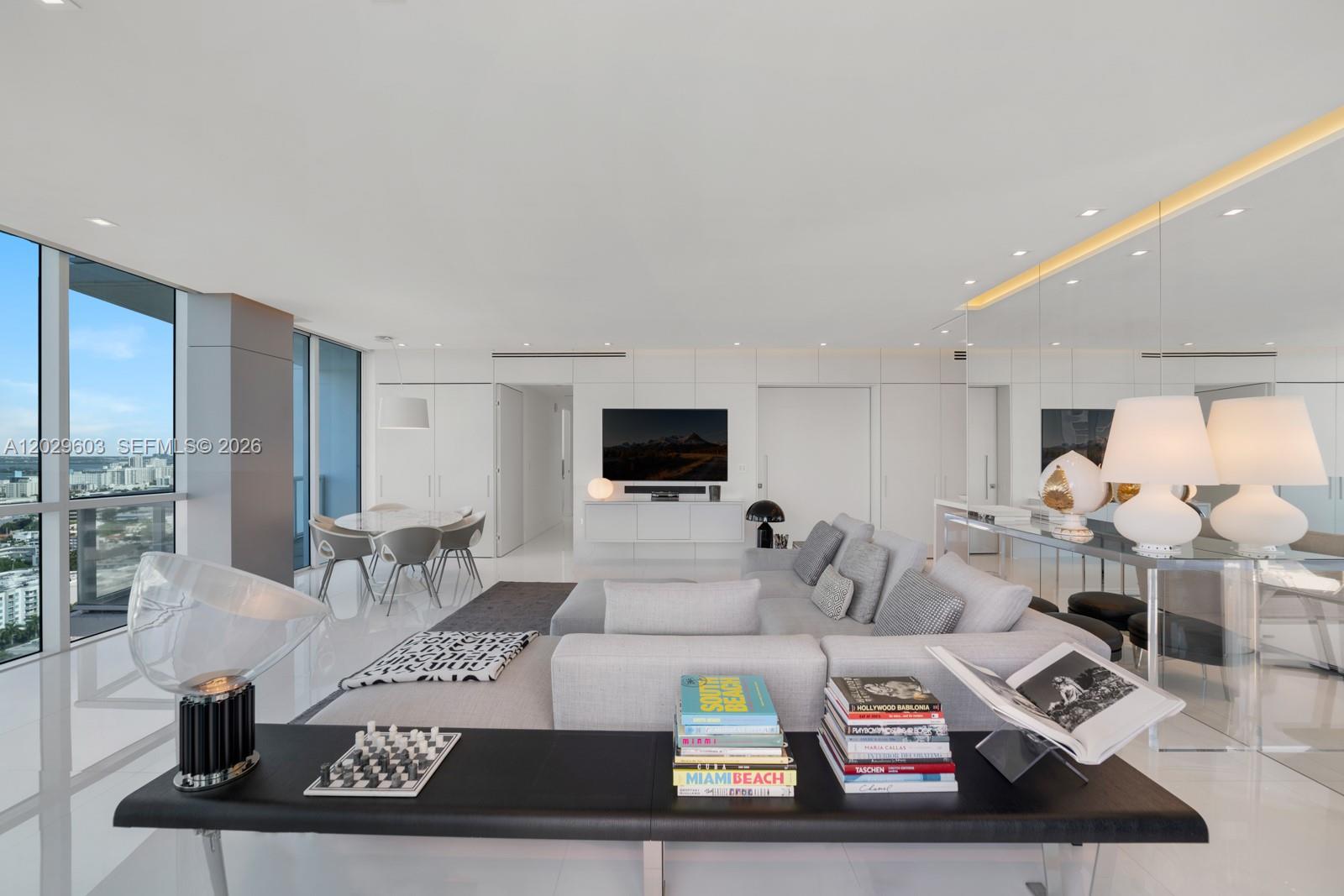 50 S Pointe Dr #2903, Miami Beach FL 33139