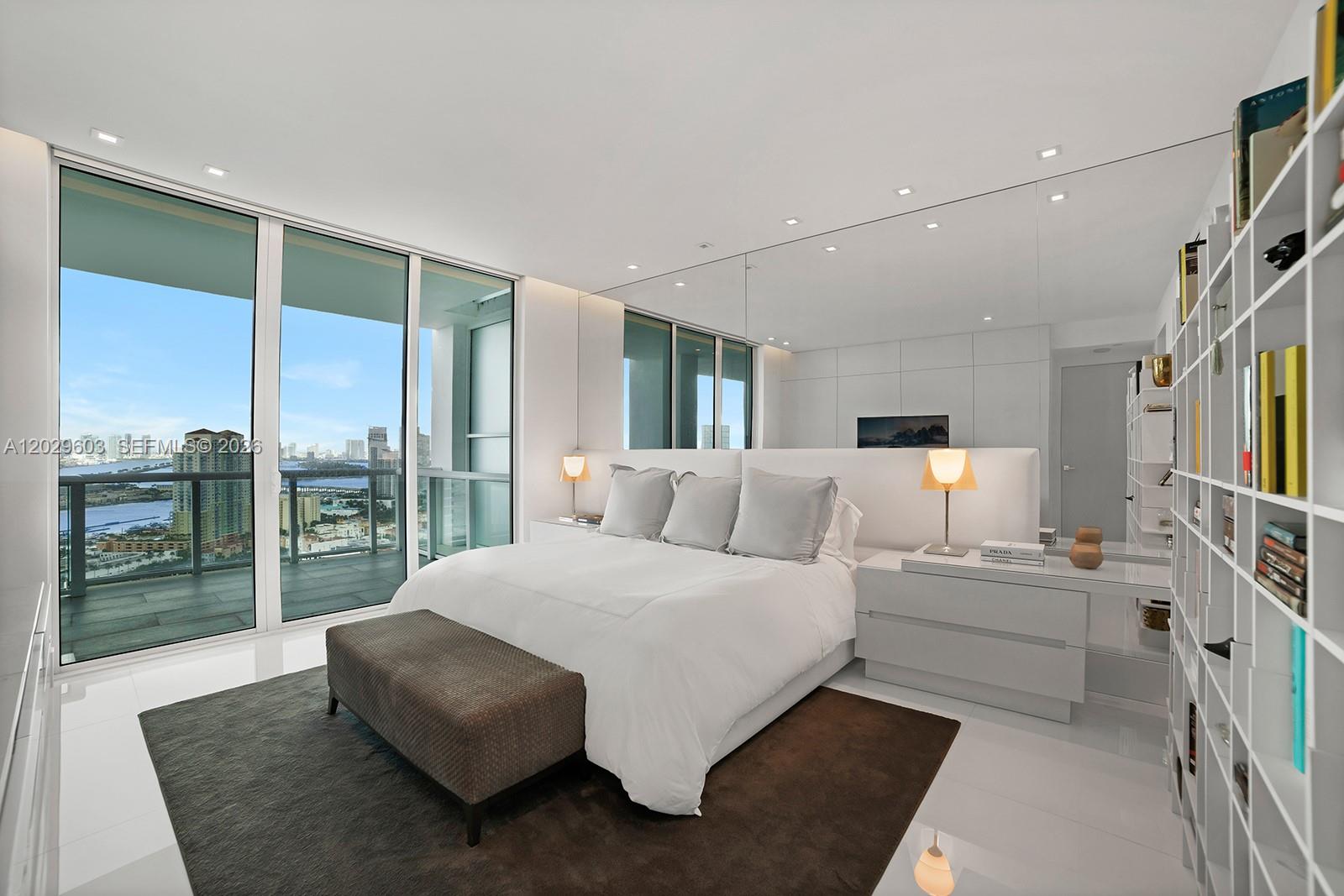 50 S Pointe Dr #2903, Miami Beach FL 33139