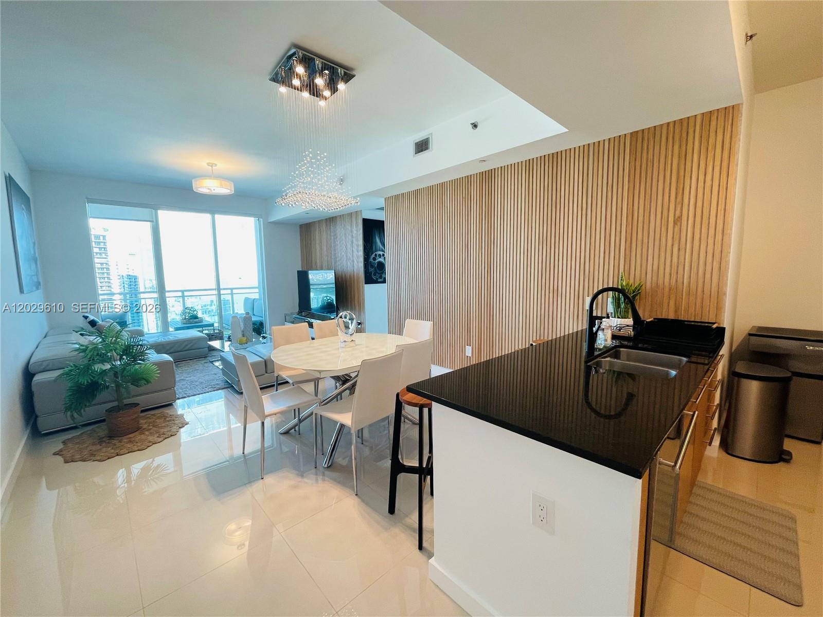 950 Brickell Bay Dr #4400, Miami FL 33131
