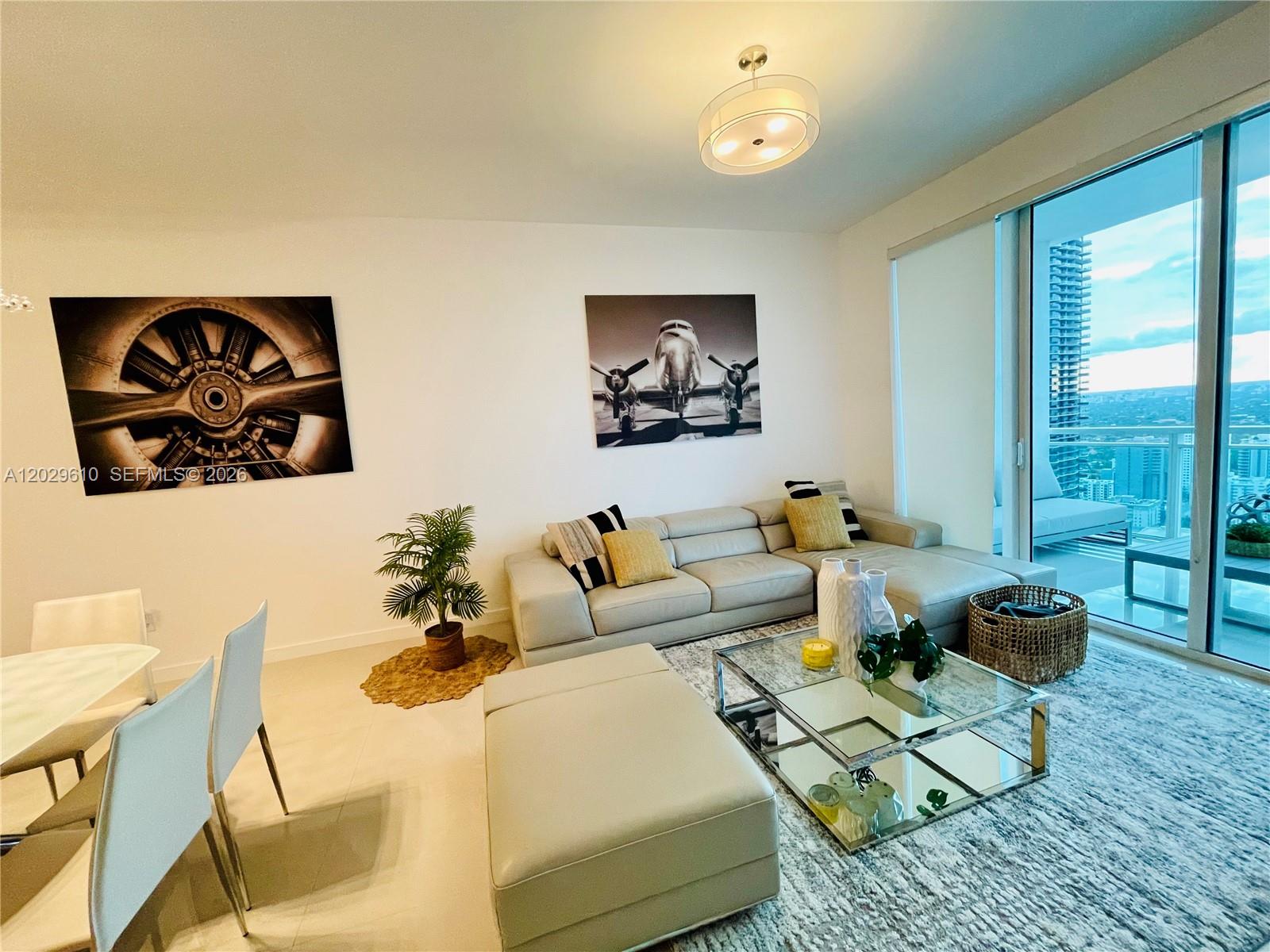 950 Brickell Bay Dr #4400, Miami FL 33131