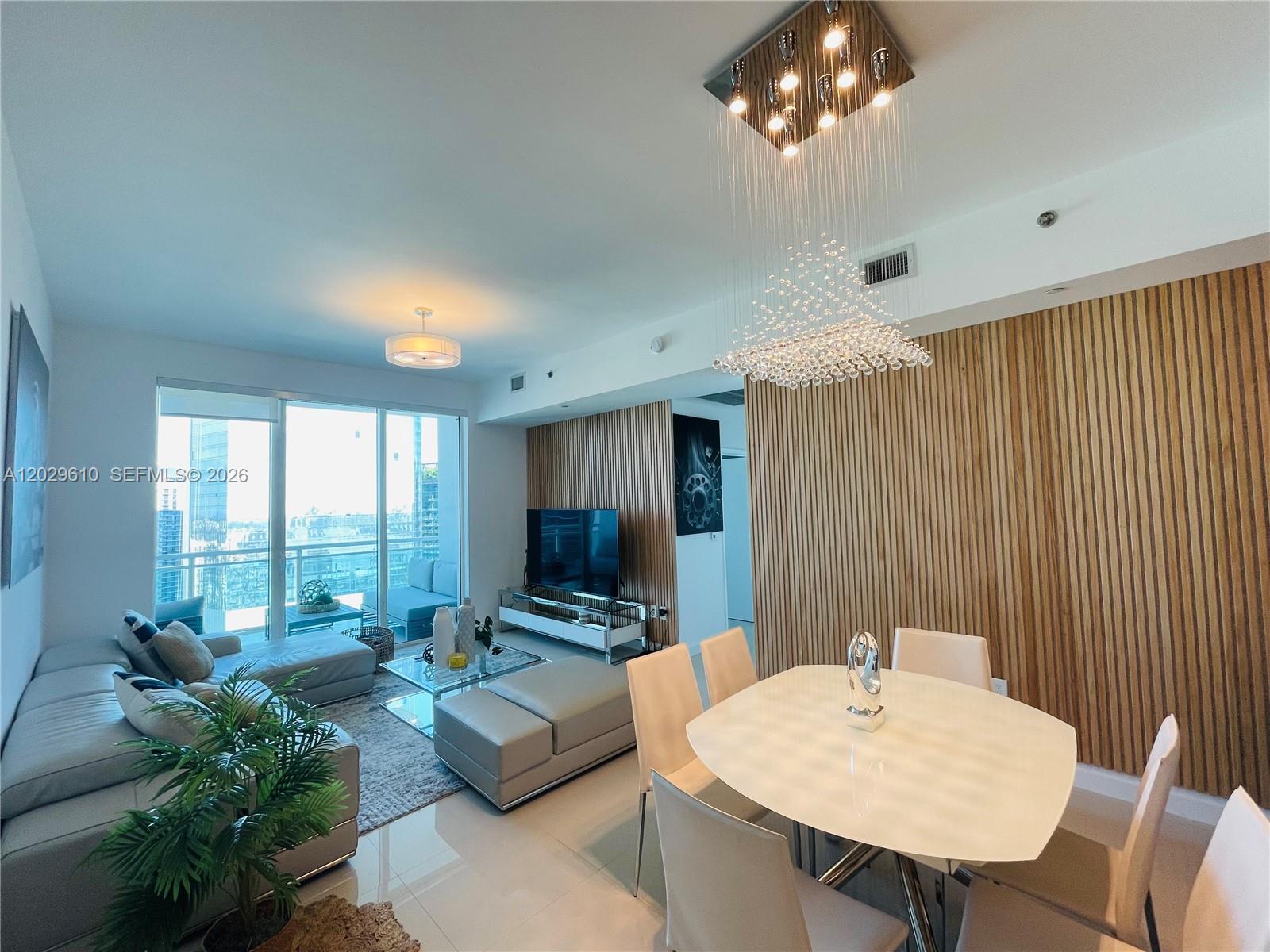 950 Brickell Bay Dr #4400, Miami FL 33131