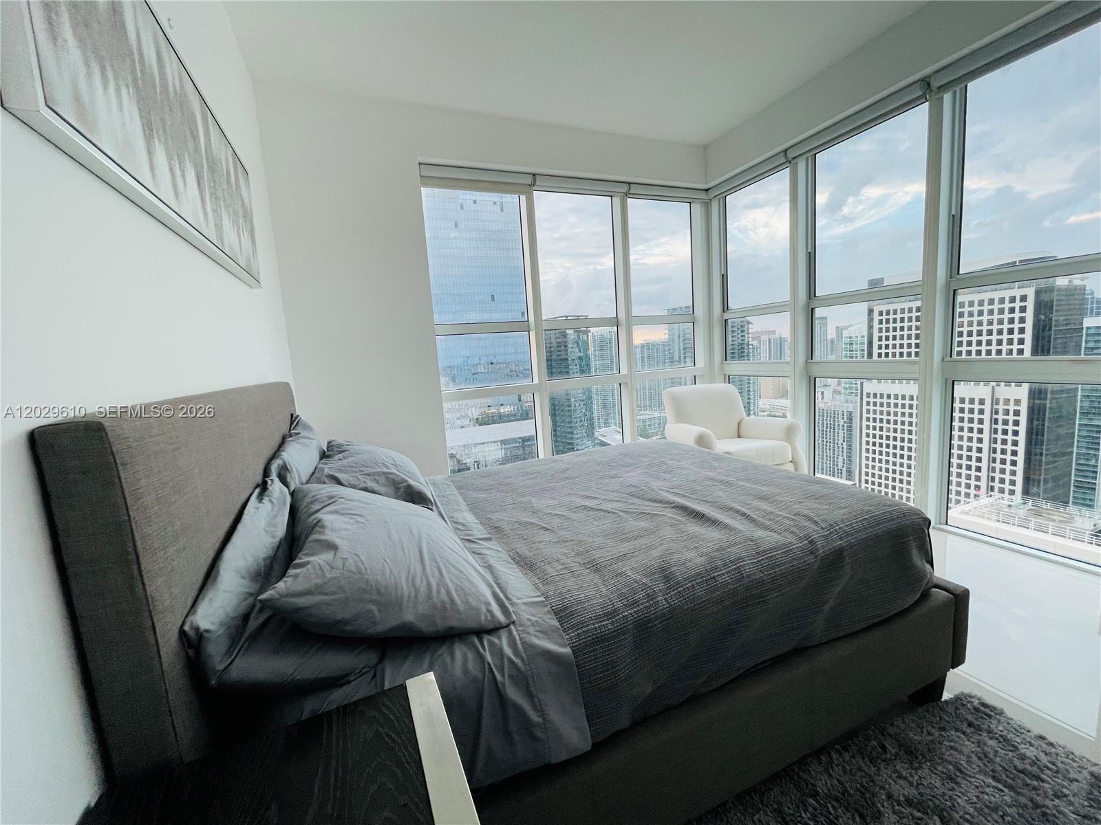 950 Brickell Bay Dr #4400, Miami FL 33131