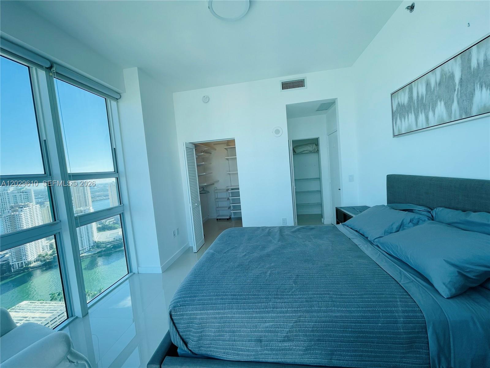 950 Brickell Bay Dr #4400, Miami FL 33131