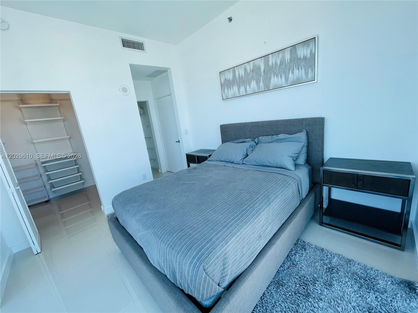 950 Brickell Bay Dr #4400, Miami FL 33131
