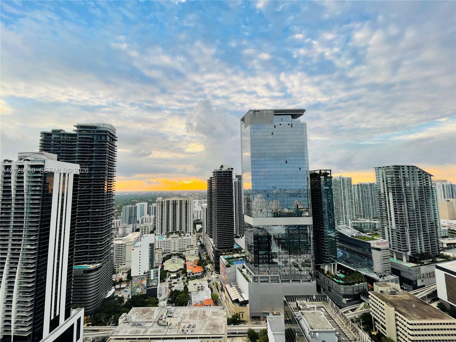 950 Brickell Bay Dr #4400, Miami FL 33131