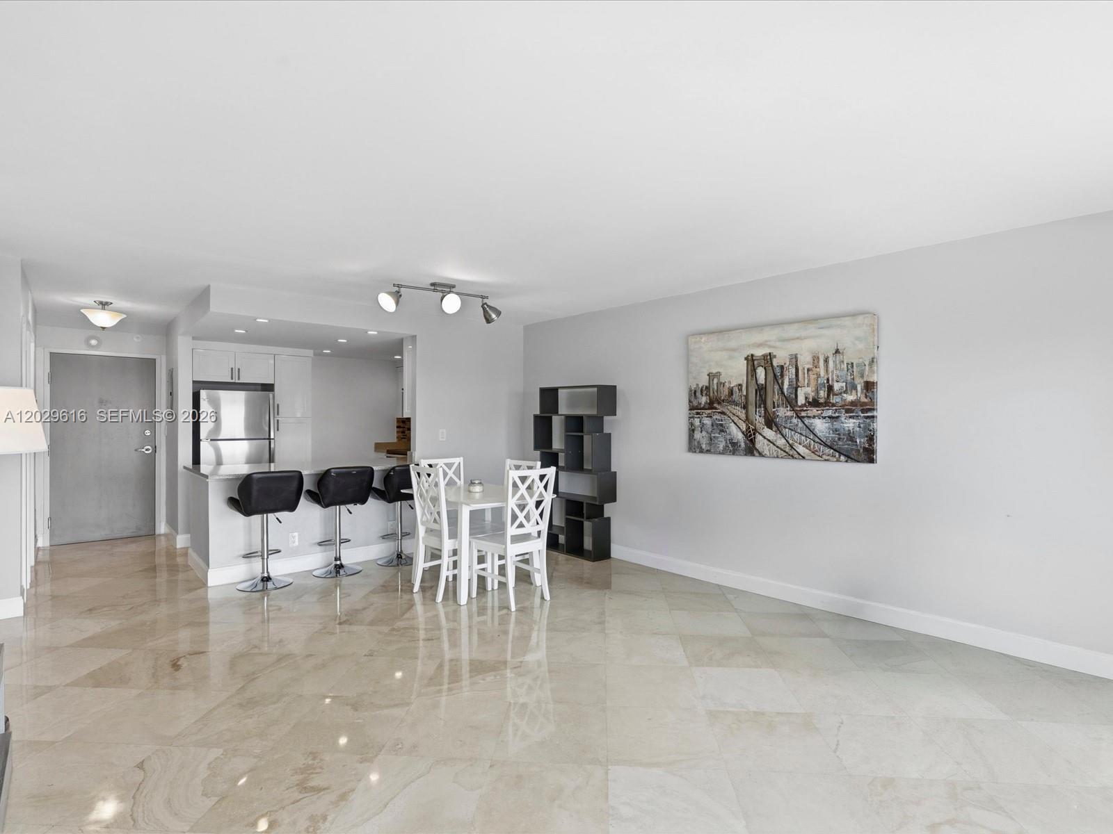 340 Sunset Dr #1407, Fort Lauderdale FL 33301