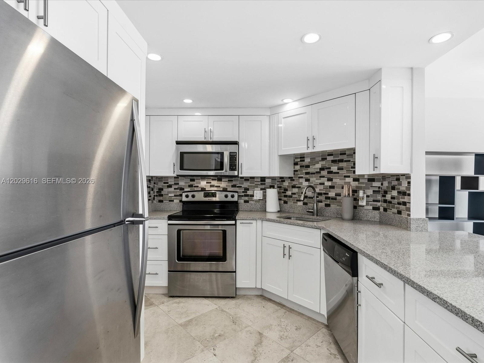 340 Sunset Dr #1407, Fort Lauderdale FL 33301