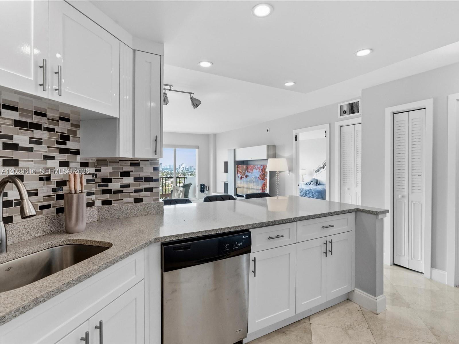 340 Sunset Dr #1407, Fort Lauderdale FL 33301