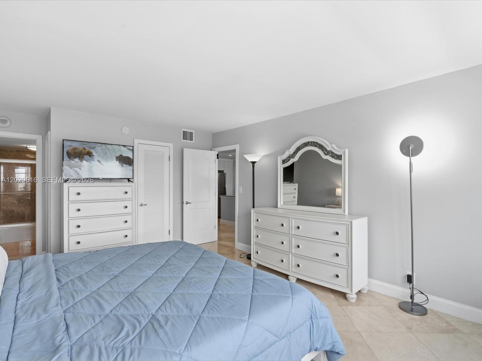 340 Sunset Dr #1407, Fort Lauderdale FL 33301