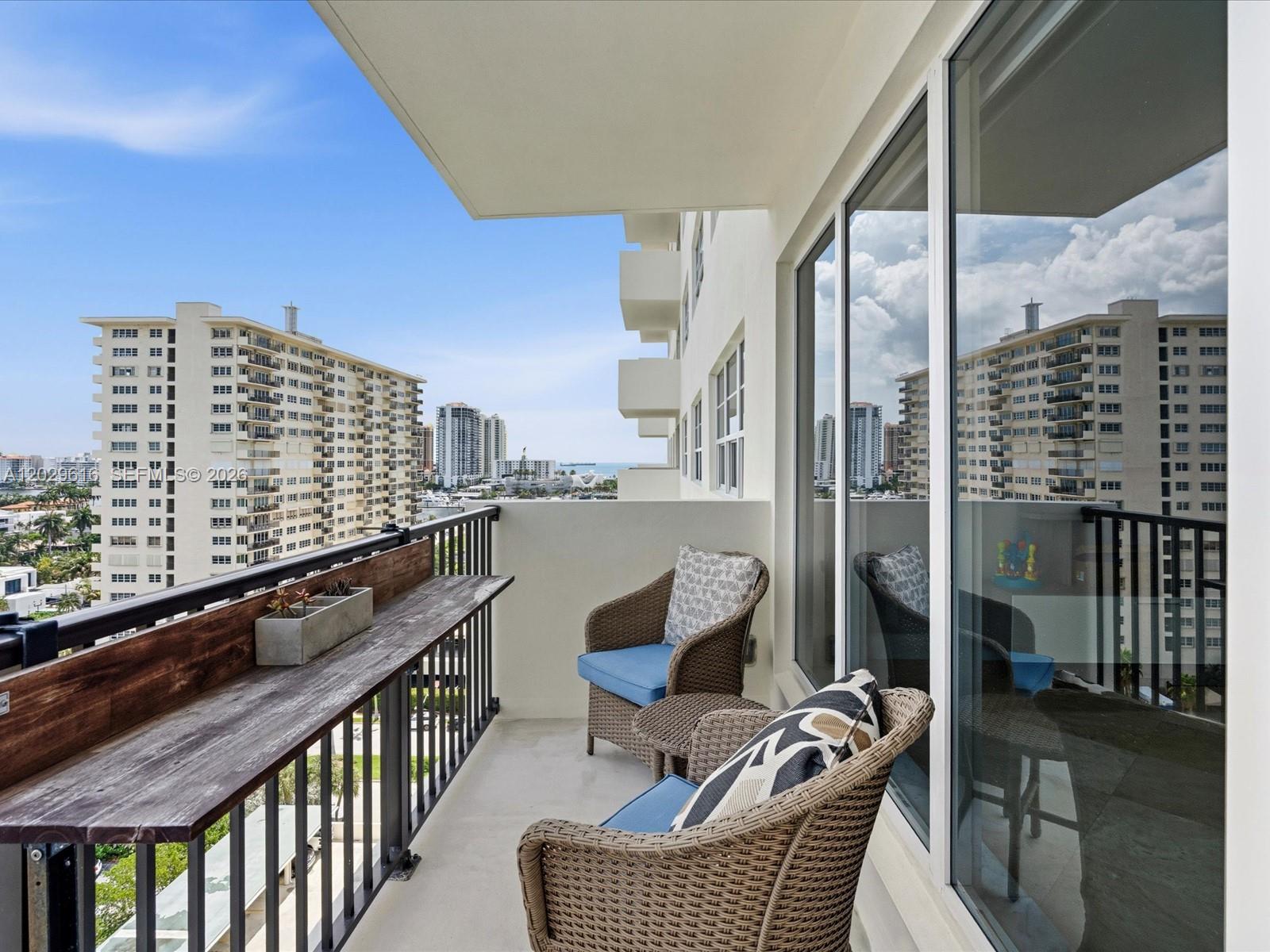 340 Sunset Dr #1407, Fort Lauderdale FL 33301
