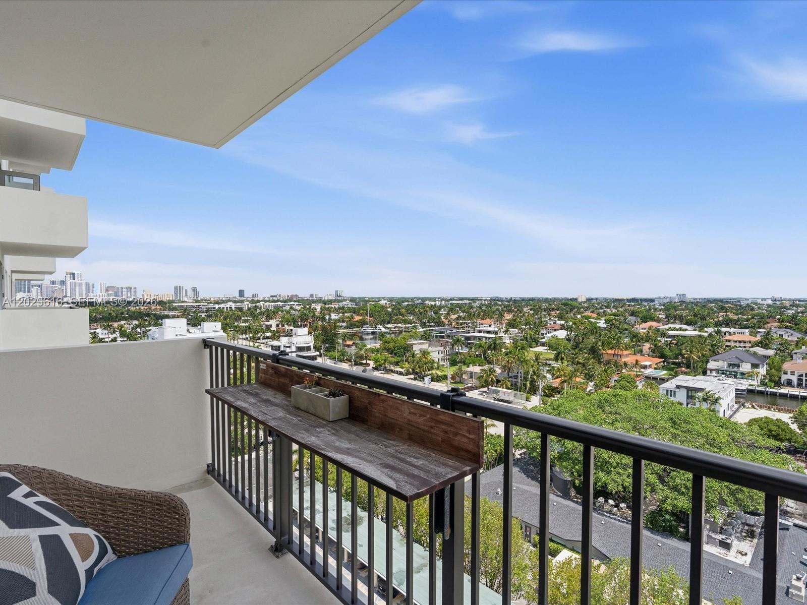 340 Sunset Dr #1407, Fort Lauderdale FL 33301