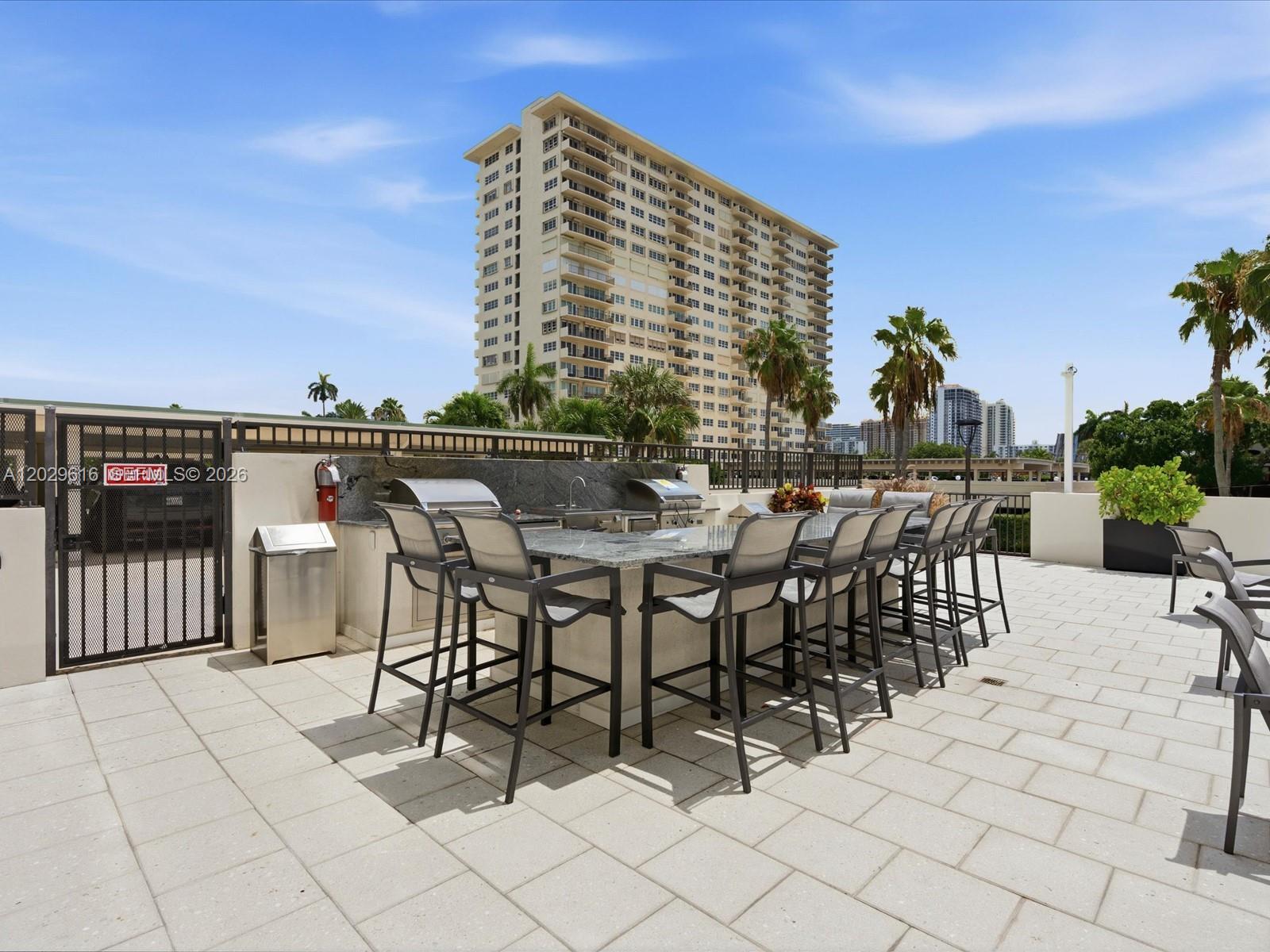 340 Sunset Dr #1407, Fort Lauderdale FL 33301