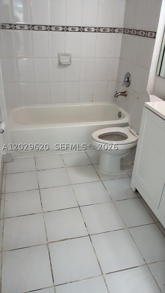 2475 NW 16 Street Road #215, Miami FL 33125