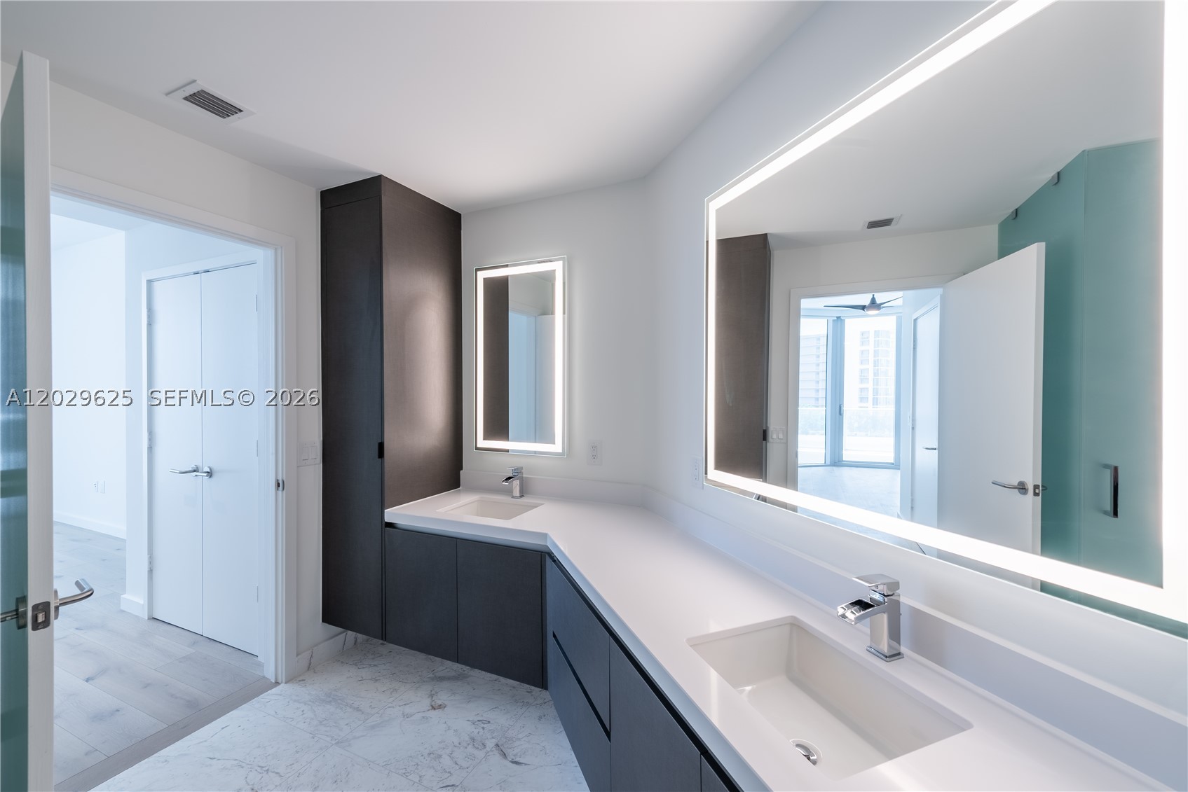 851 NE 1st Ave #1705, Miami FL 33132