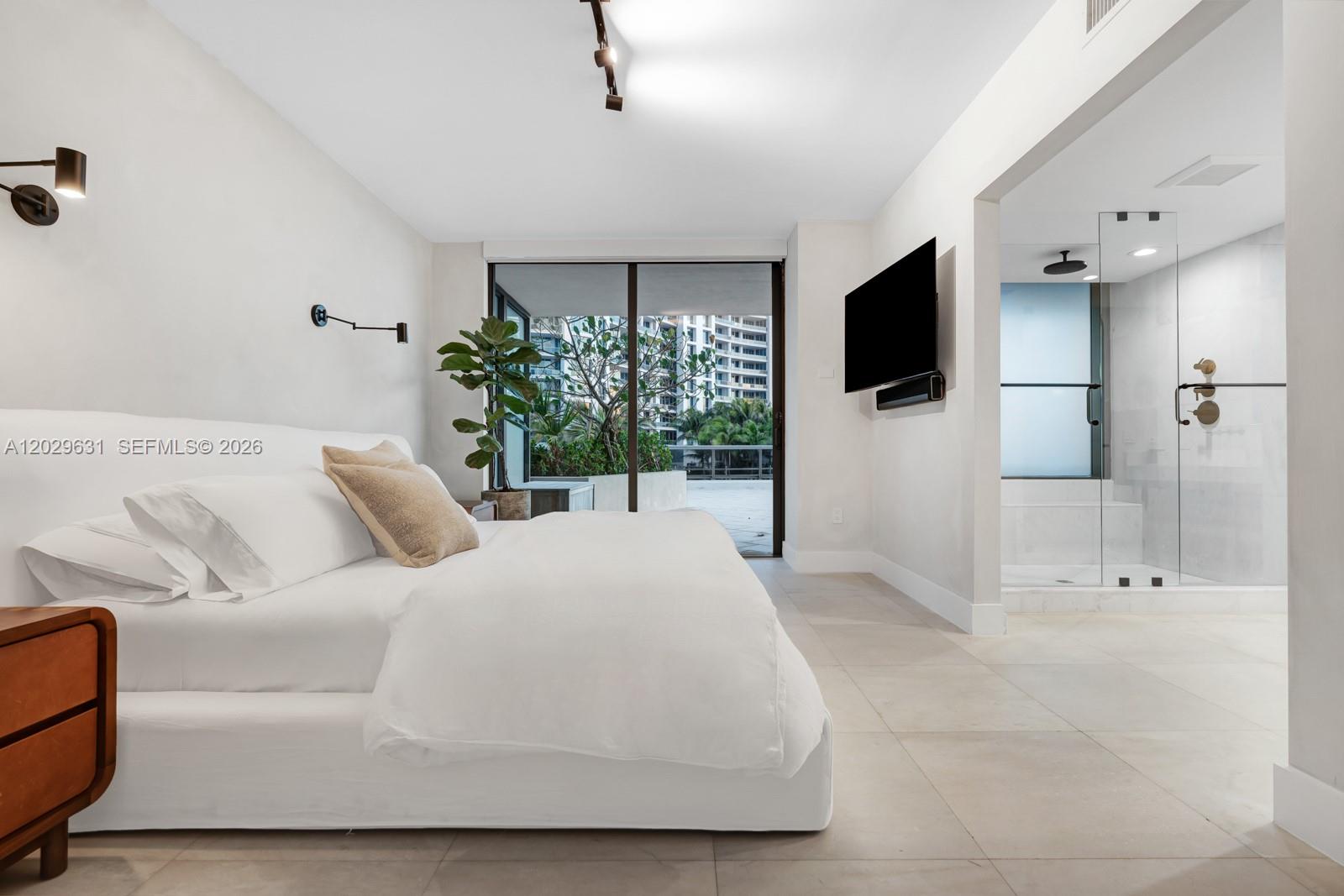 5875 Collins Ave #501, Miami Beach FL 33140