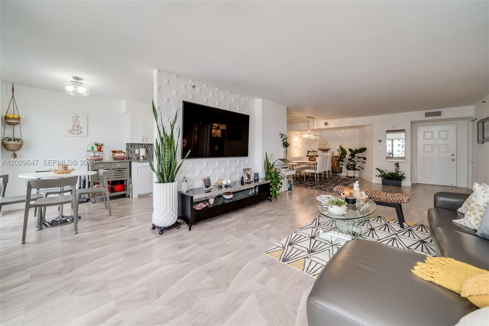 1201 S Ocean Dr #1105N, Hollywood FL 33019