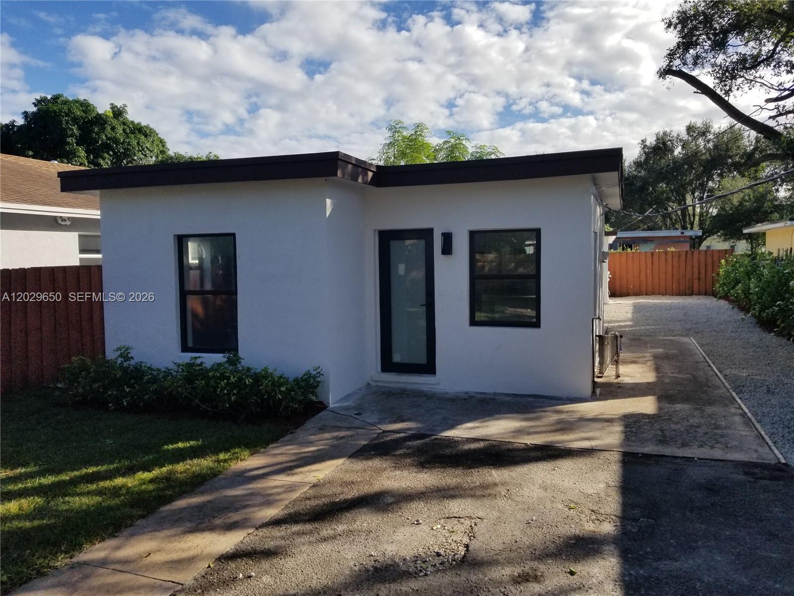 1756 NW 94th St #Front, Miami FL 33147