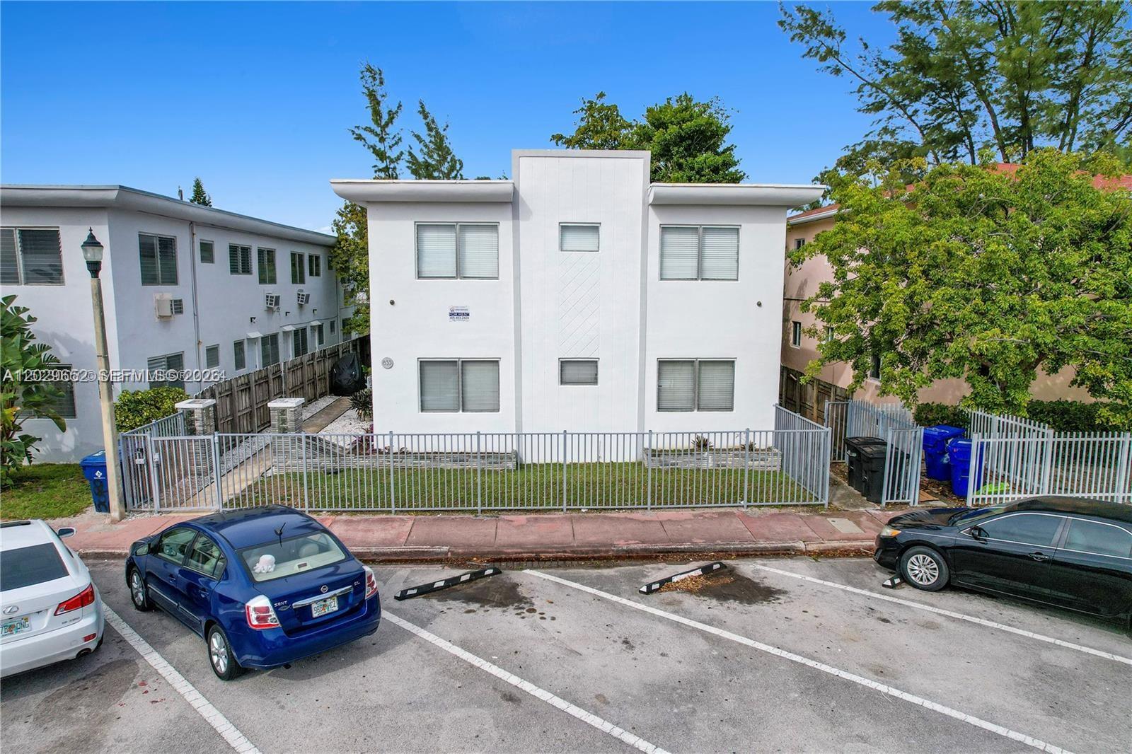 855 80th St #4, Miami Beach FL 33141
