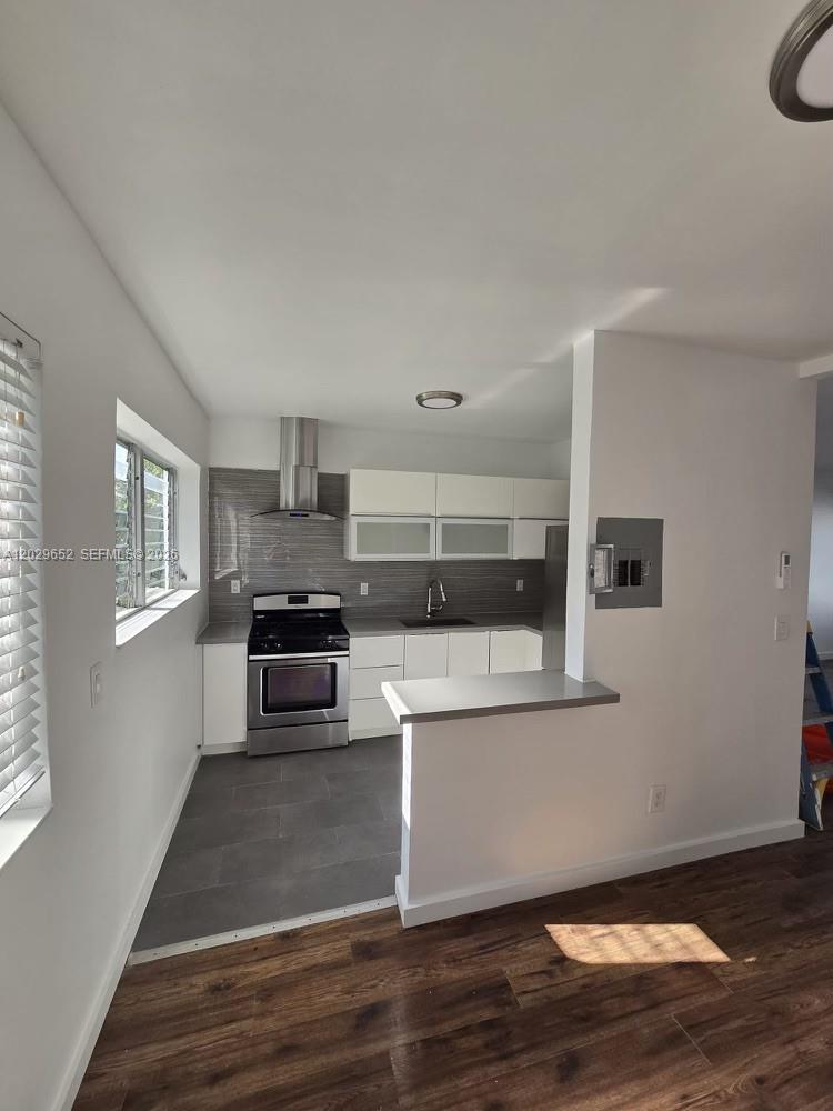 855 80th St #4, Miami Beach FL 33141