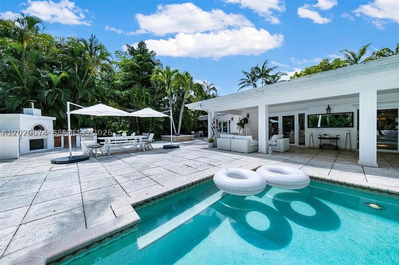 1255 NE 93rd St, Miami Shores FL 33138
