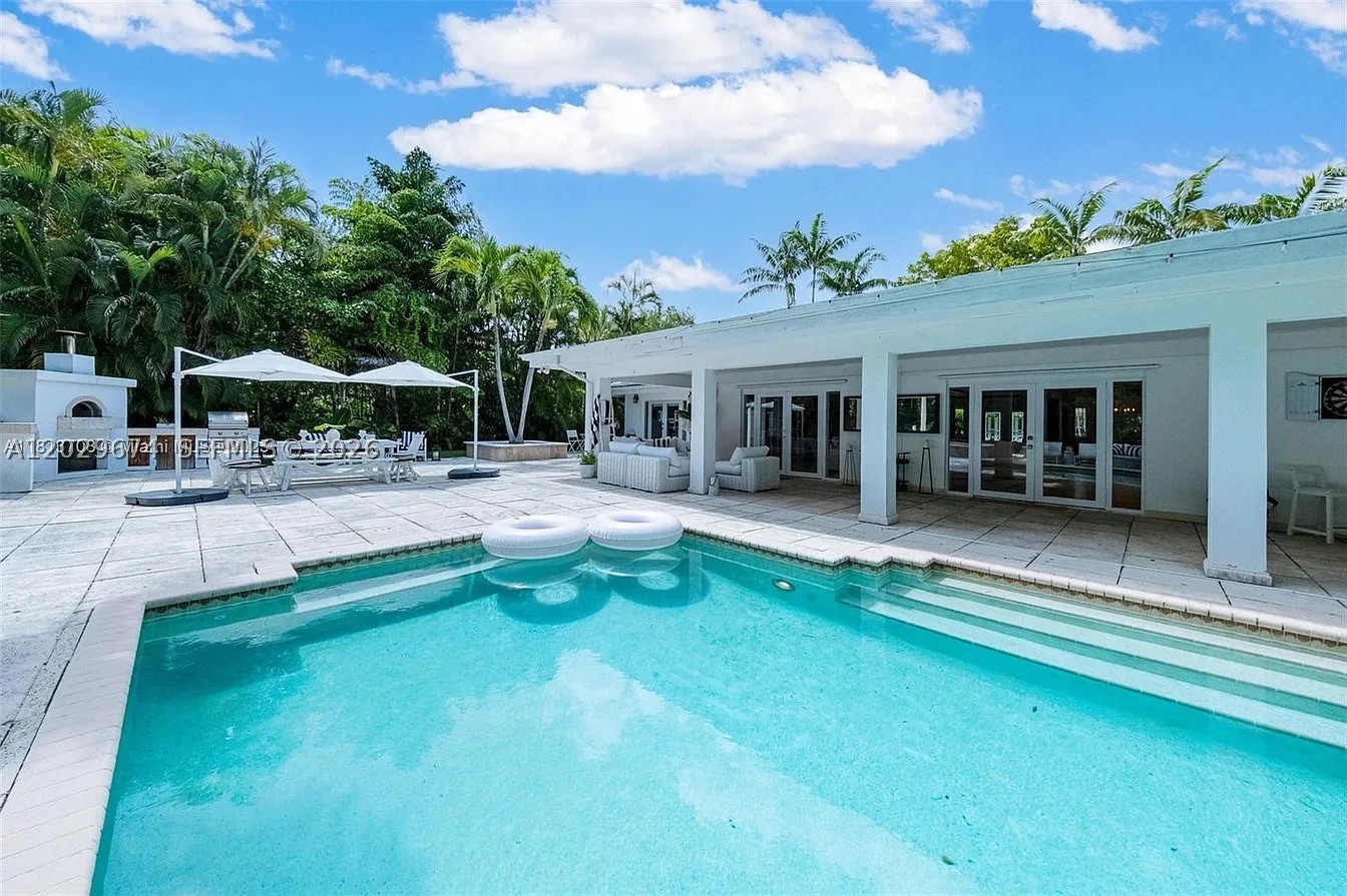 1255 NE 93rd St, Miami Shores FL 33138