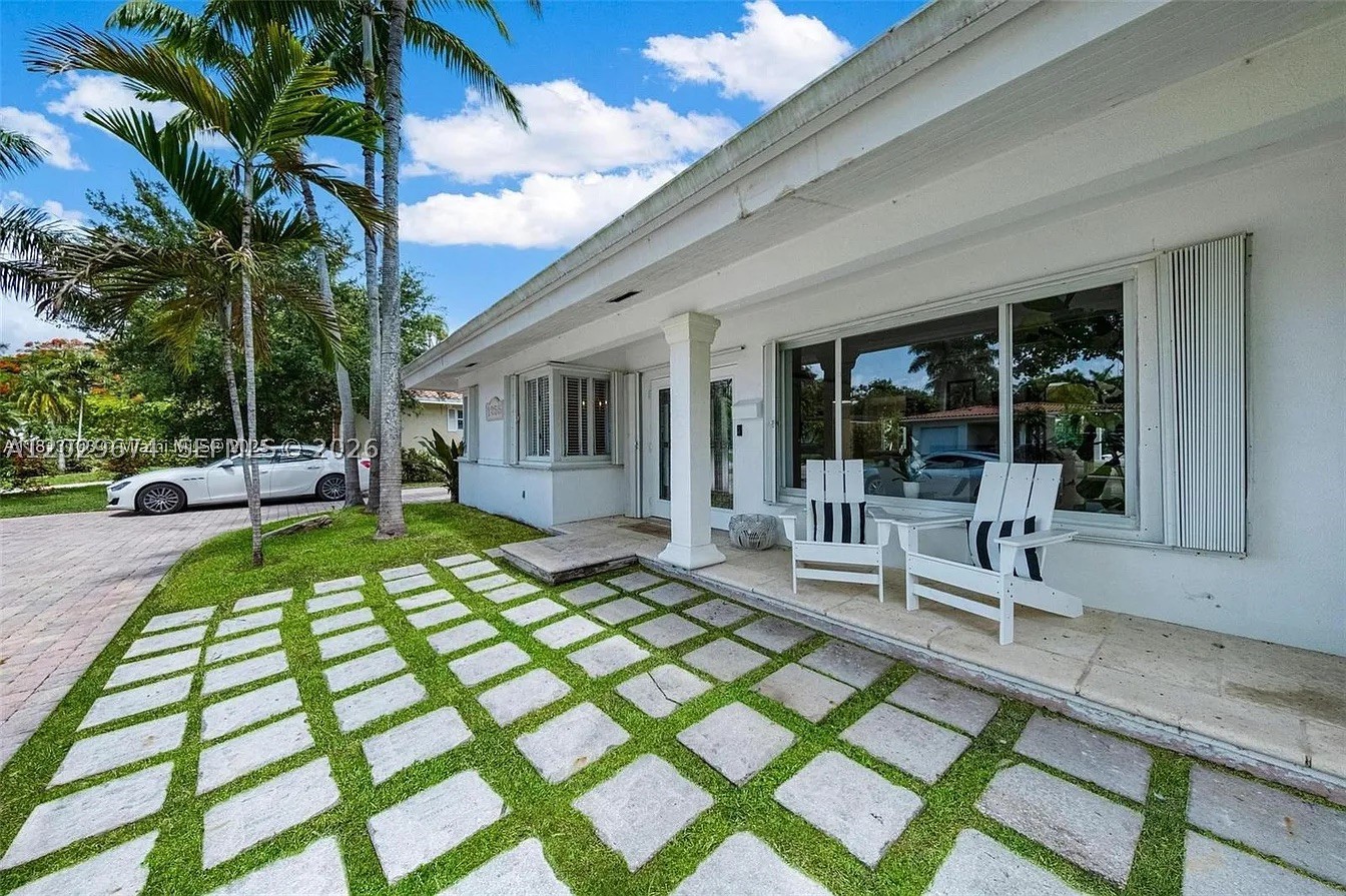 1255 NE 93rd St, Miami Shores FL 33138