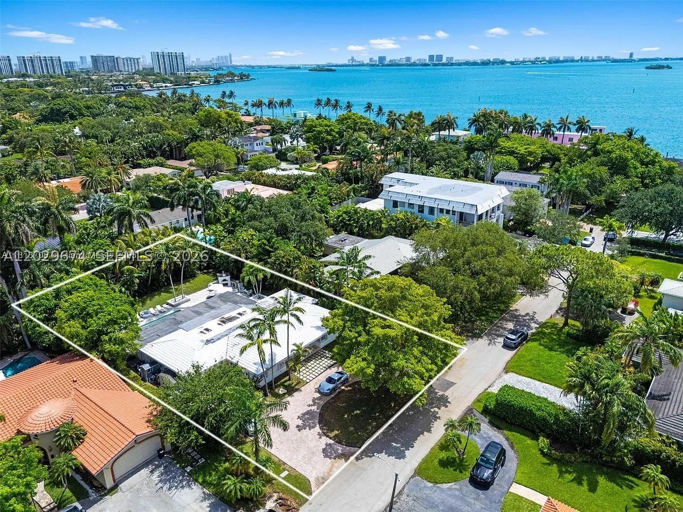 1255 NE 93rd St, Miami Shores FL 33138