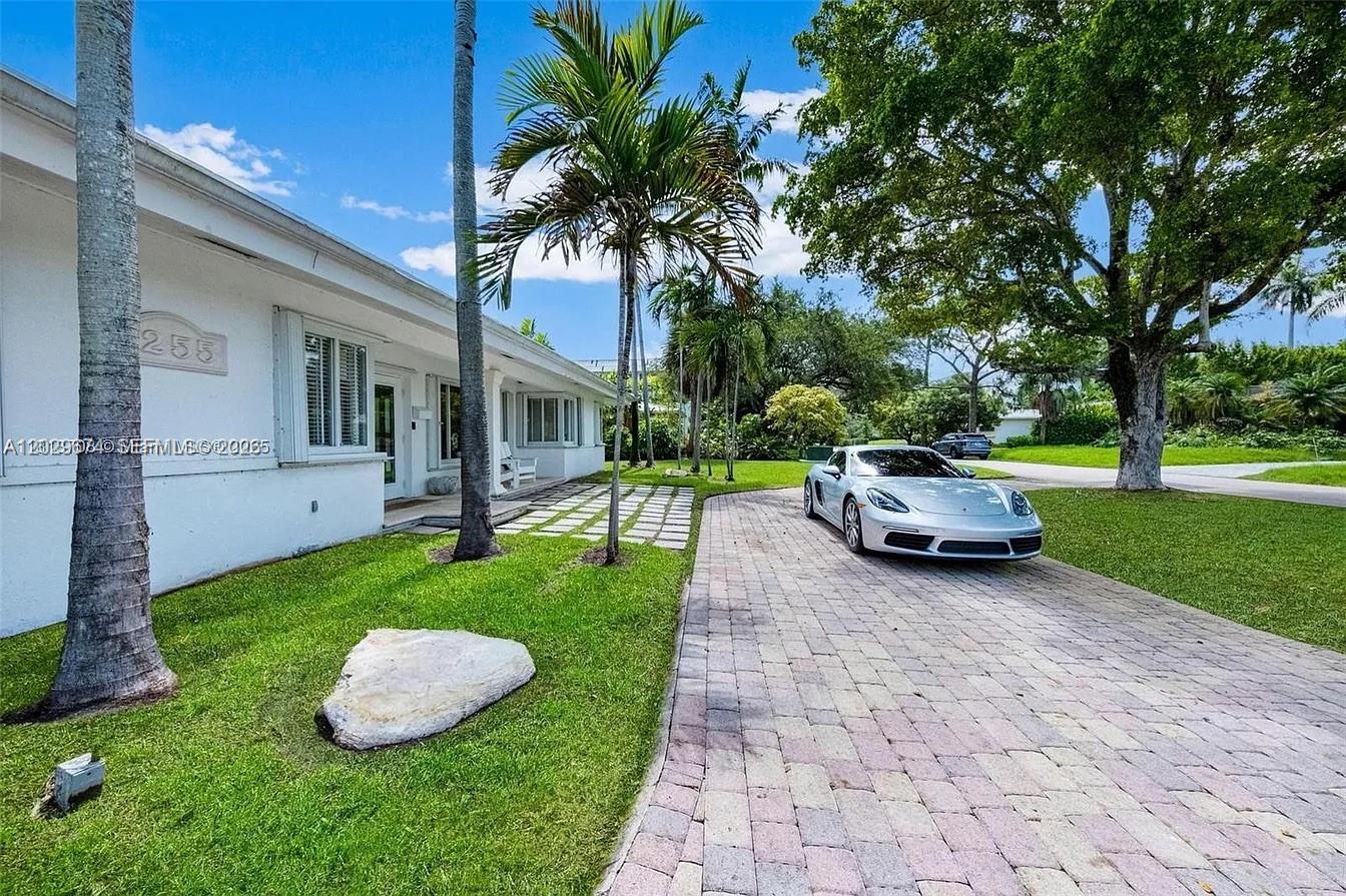 1255 NE 93rd St, Miami Shores FL 33138