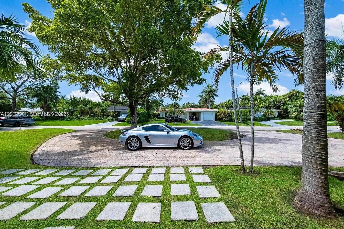 1255 NE 93rd St, Miami Shores FL 33138