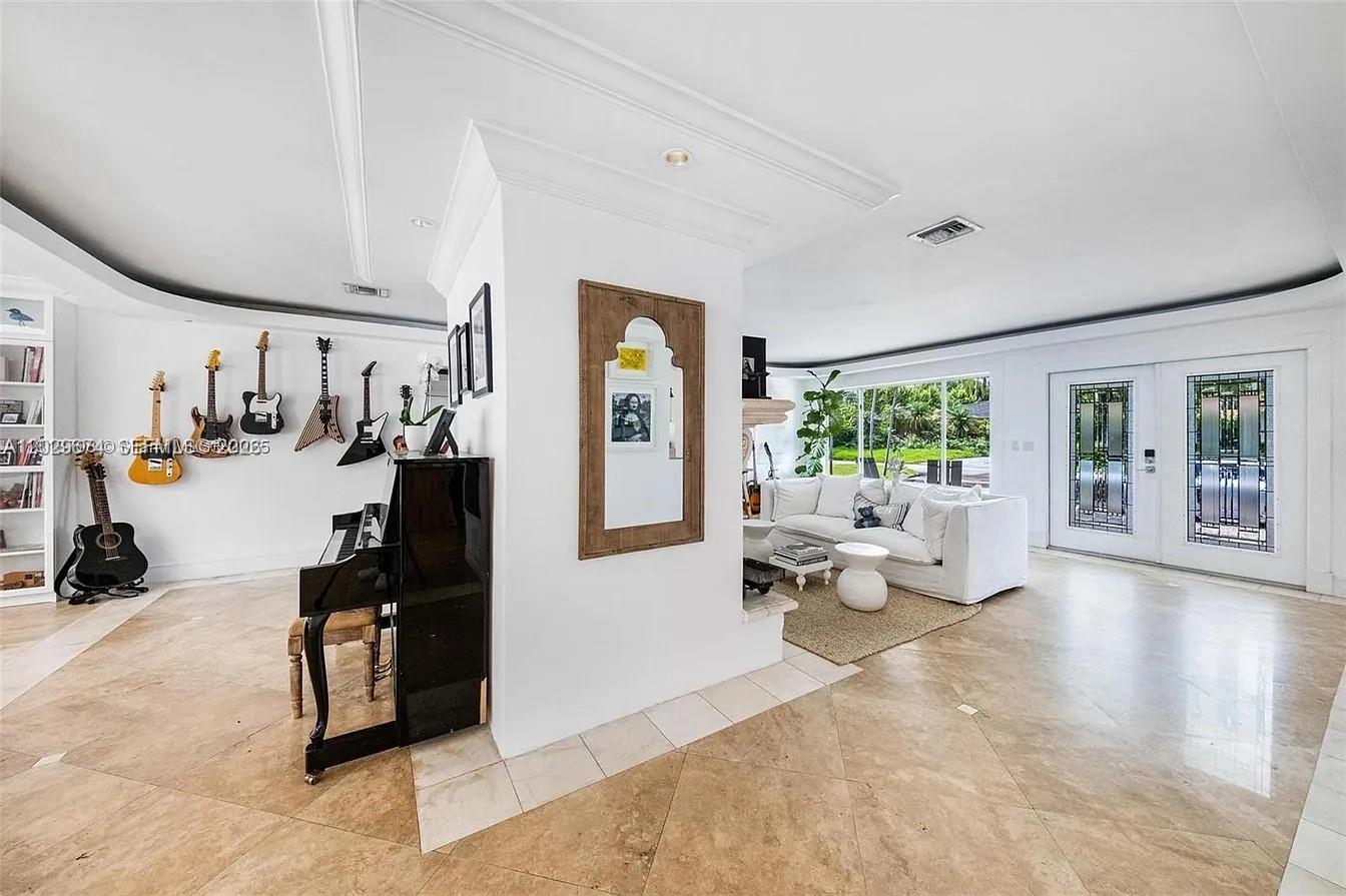 1255 NE 93rd St, Miami Shores FL 33138