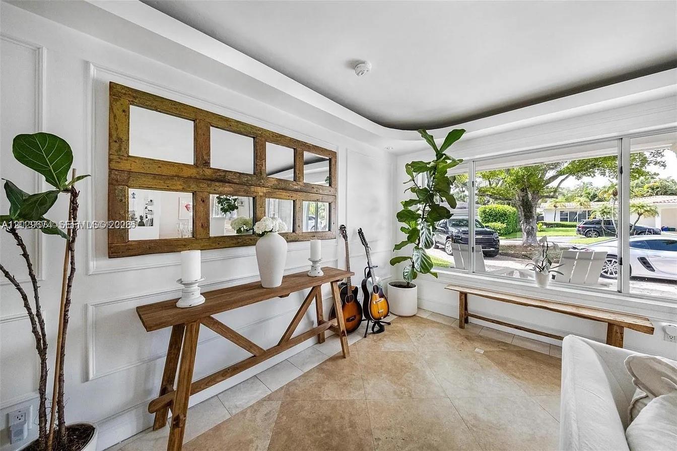 1255 NE 93rd St, Miami Shores FL 33138