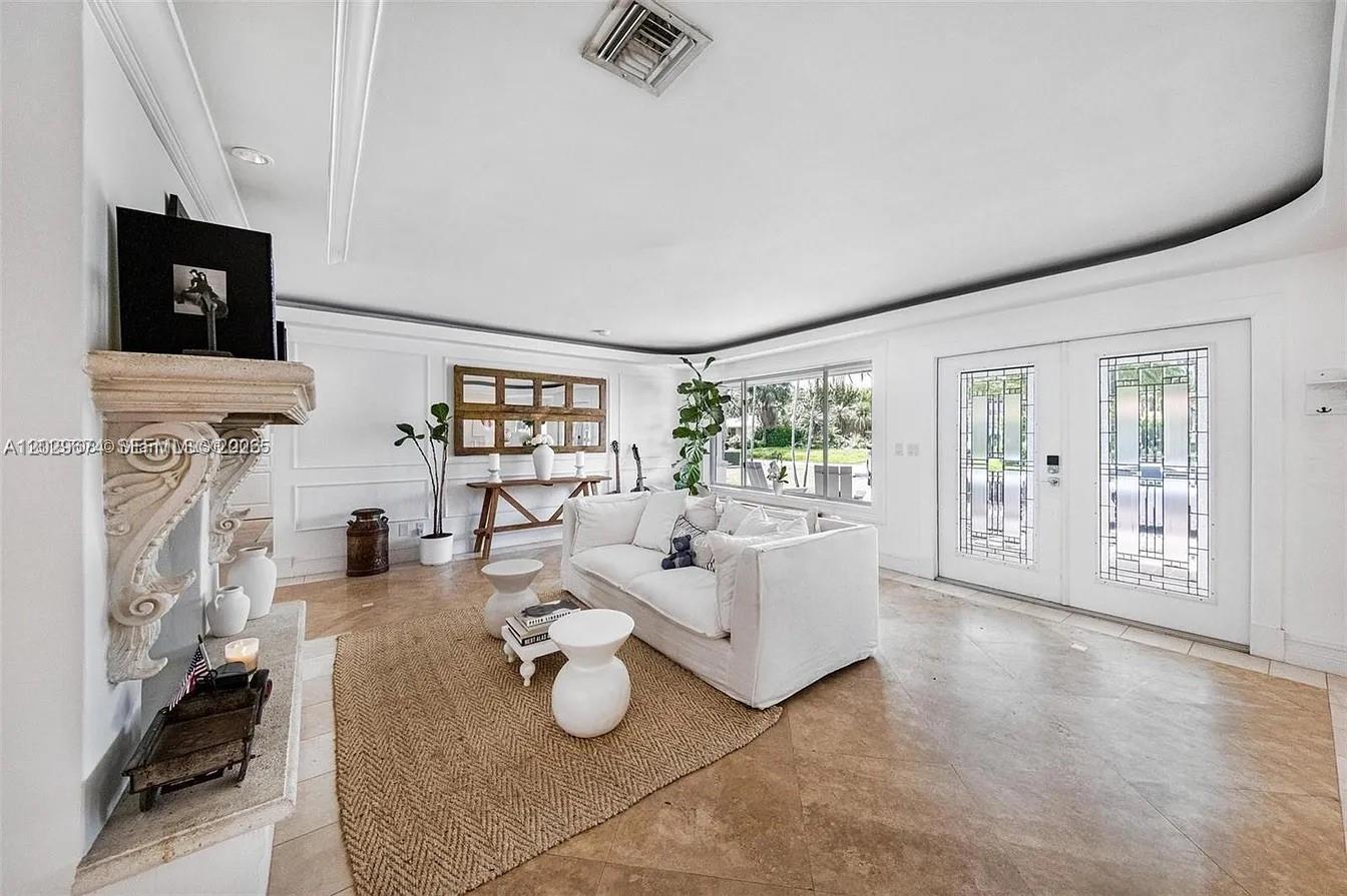 1255 NE 93rd St, Miami Shores FL 33138
