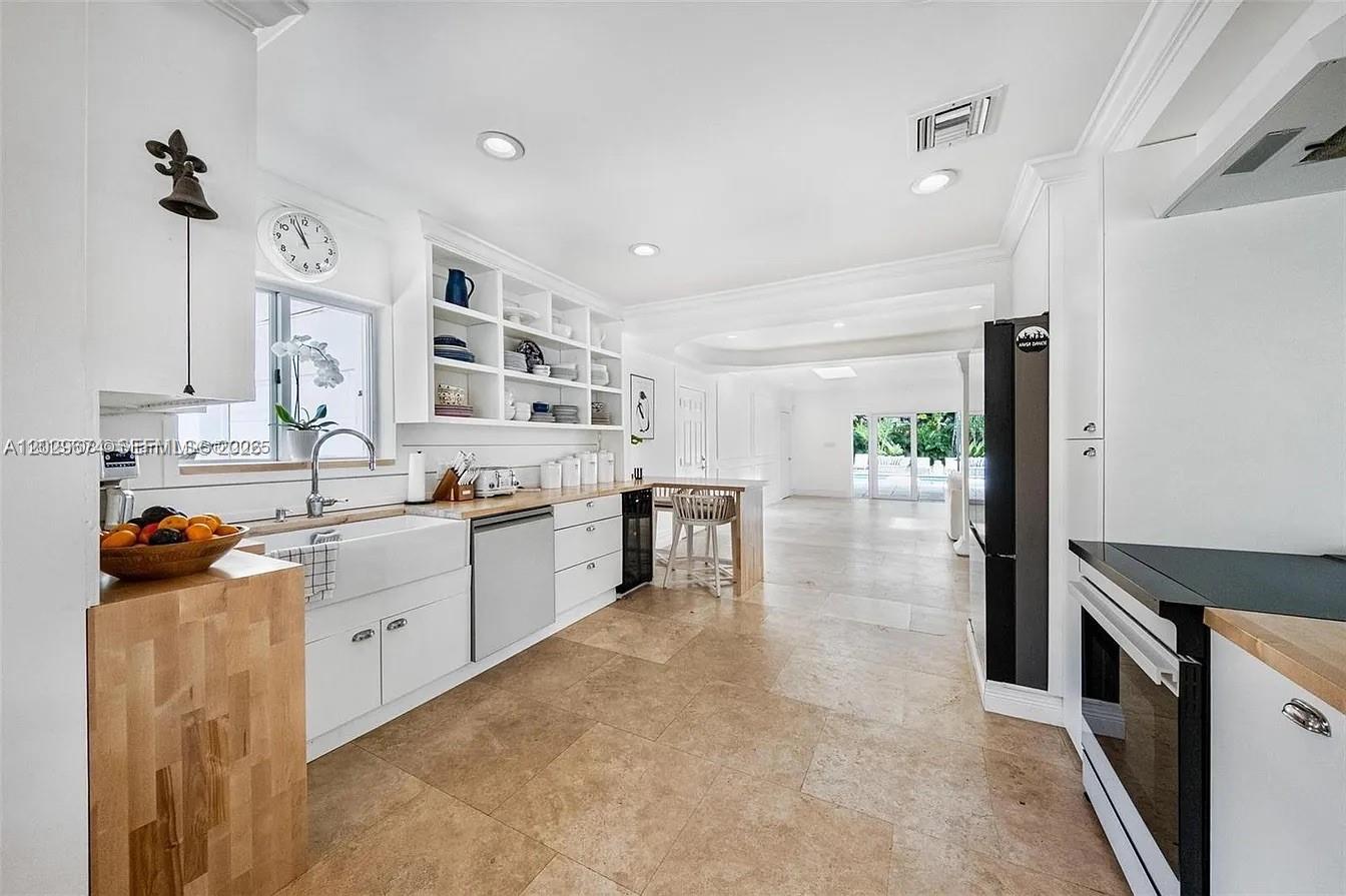 1255 NE 93rd St, Miami Shores FL 33138