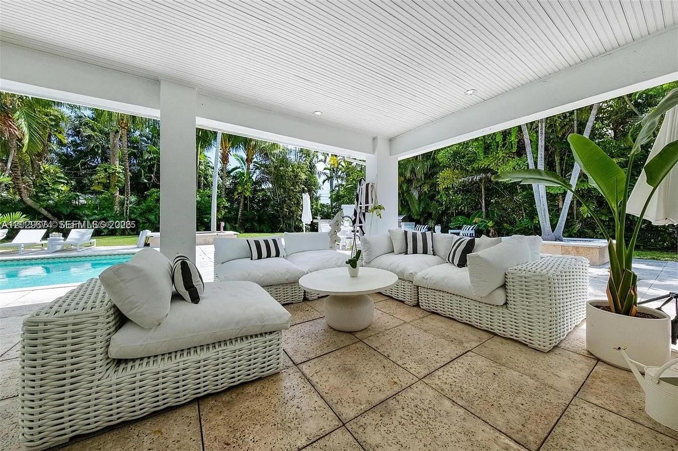 1255 NE 93rd St, Miami Shores FL 33138