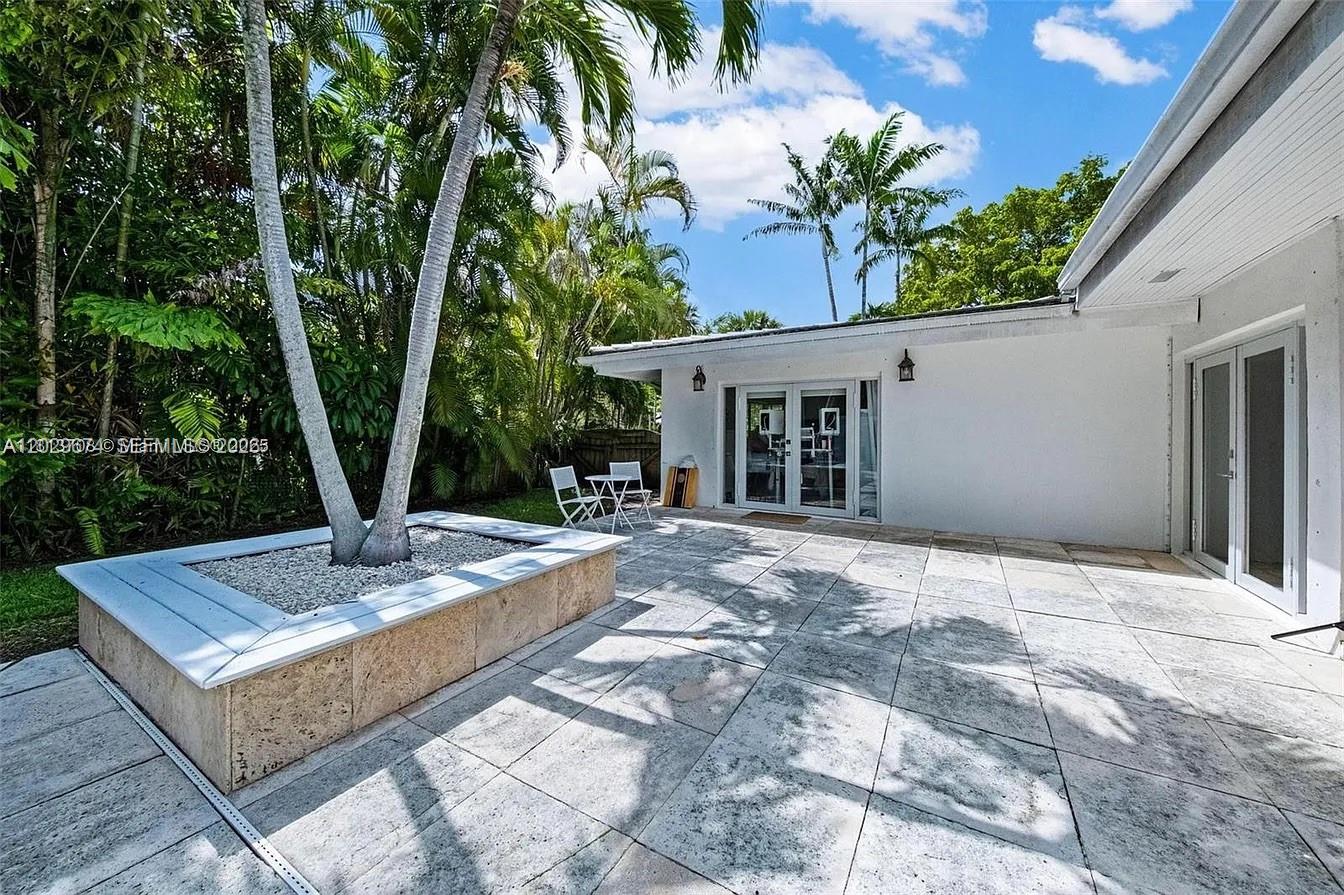 1255 NE 93rd St, Miami Shores FL 33138