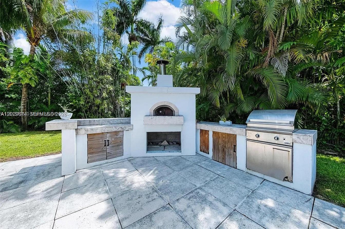1255 NE 93rd St, Miami Shores FL 33138