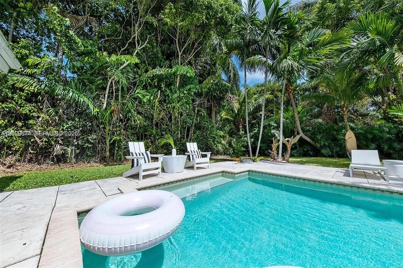 1255 NE 93rd St, Miami Shores FL 33138