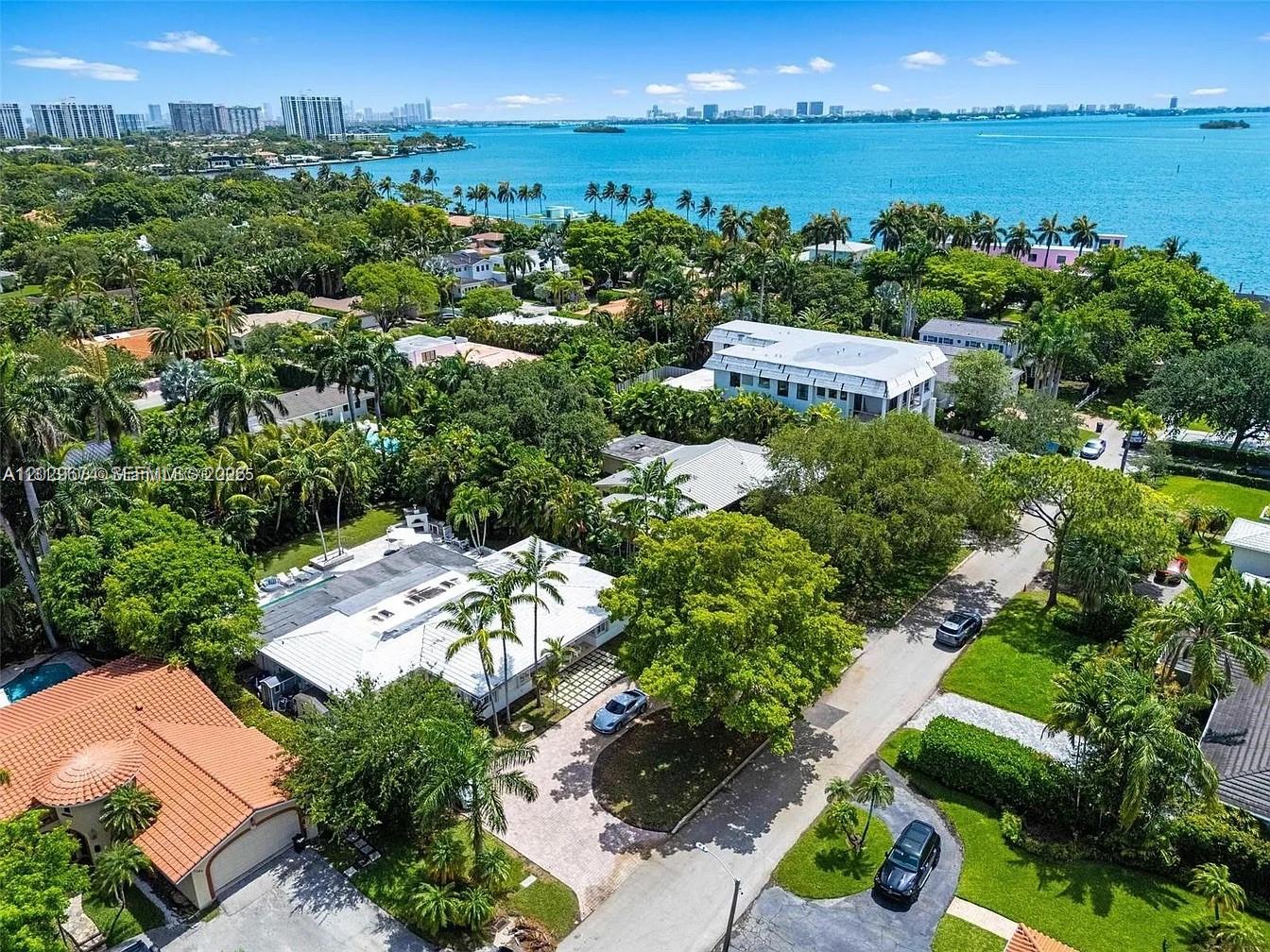 1255 NE 93rd St, Miami Shores FL 33138