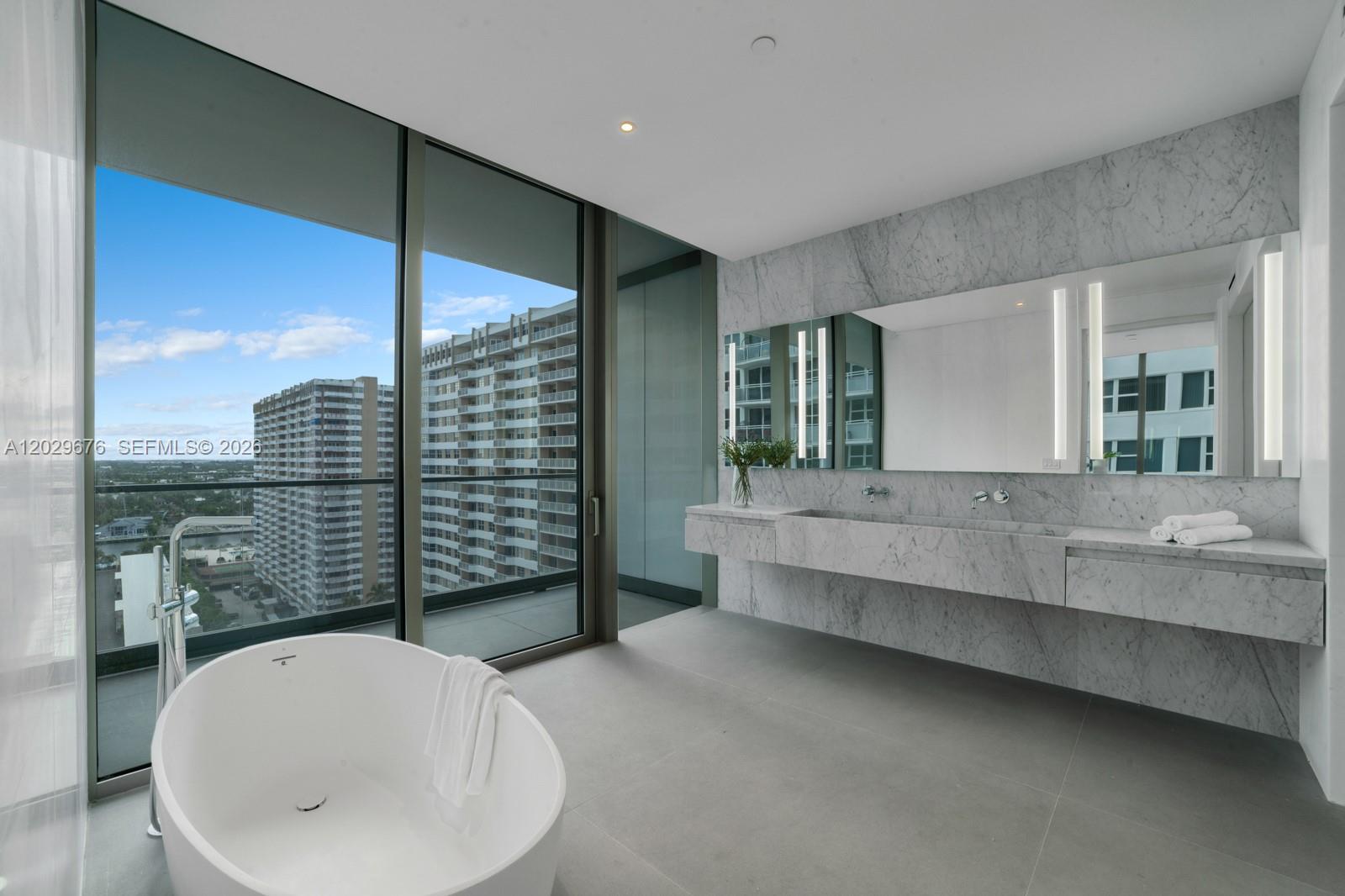 2000 S Ocean Dr #15B, Hallandale Beach FL 33009