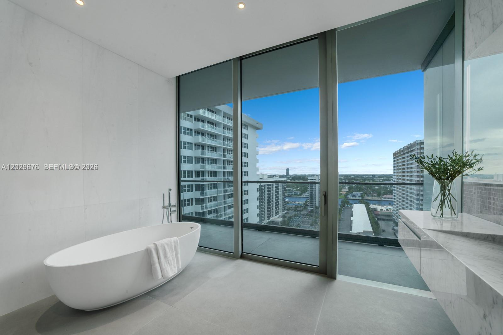 2000 S Ocean Dr #15B, Hallandale Beach FL 33009