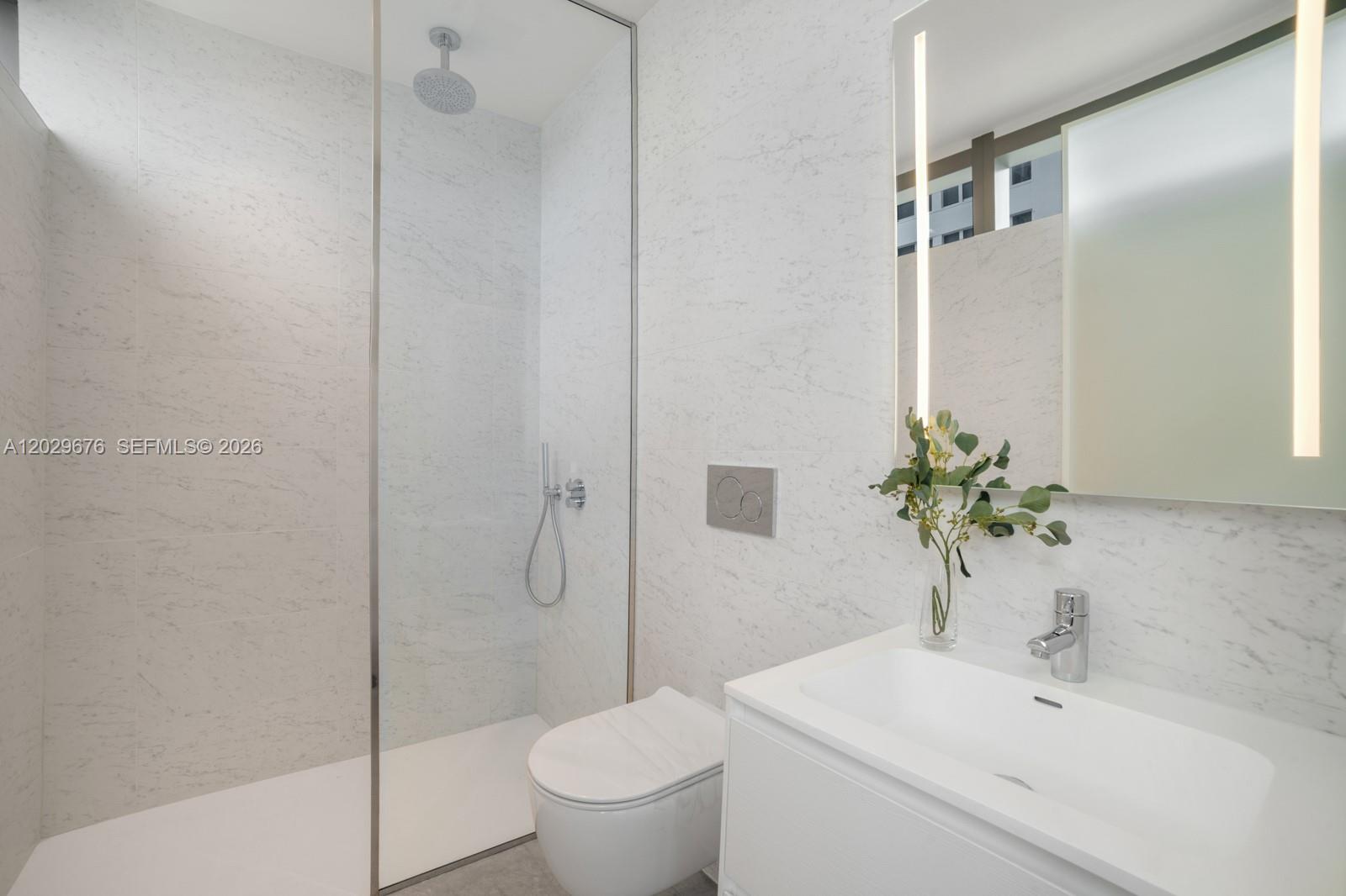 2000 S Ocean Dr #15B, Hallandale Beach FL 33009