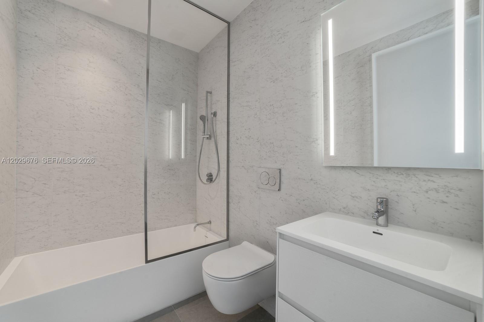2000 S Ocean Dr #15B, Hallandale Beach FL 33009