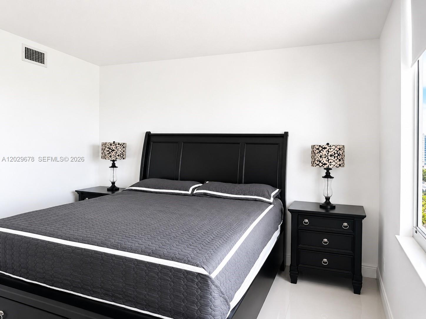 325 S Biscayne Blvd #717, Miami FL 33131